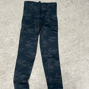 Navy Camo Spanx Leggings